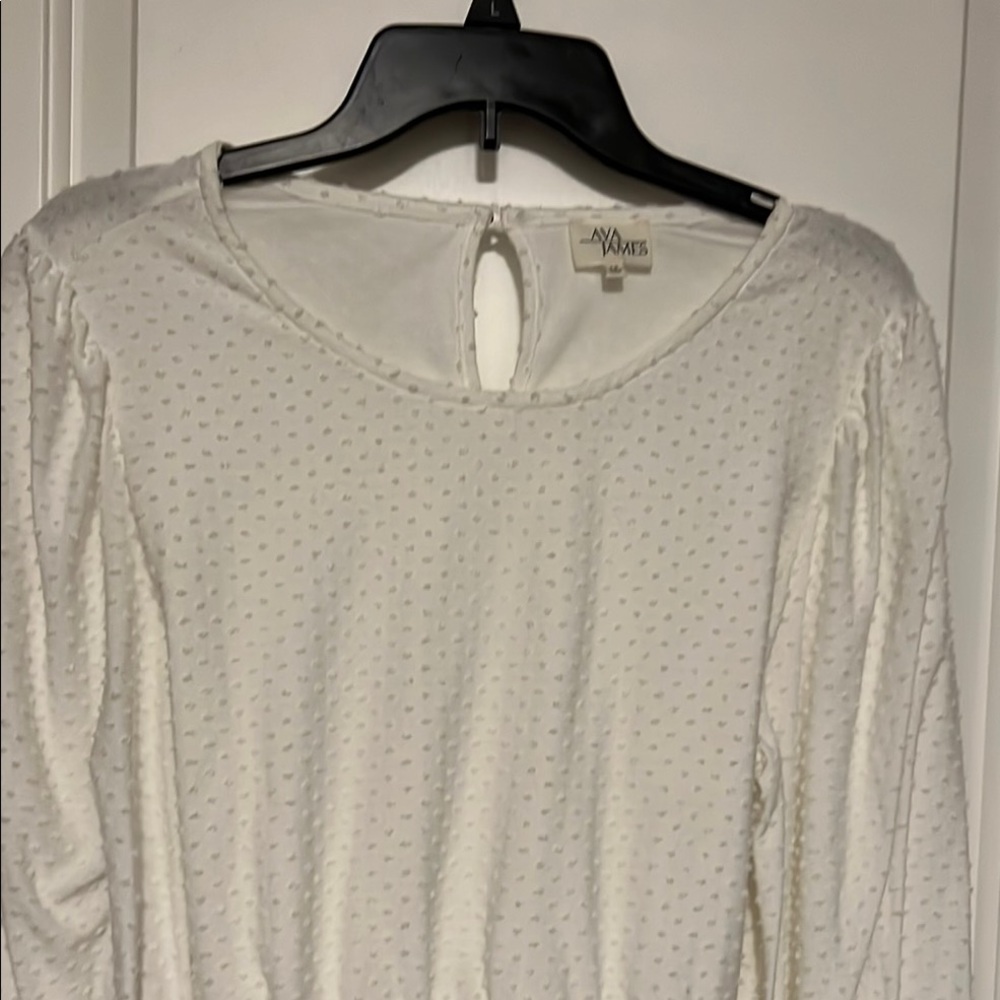 Elegant White Textured Women's Top